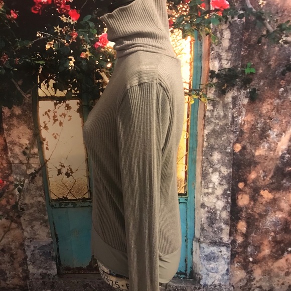 Bodysuit Turtleneck Top - Picture 6 of 8